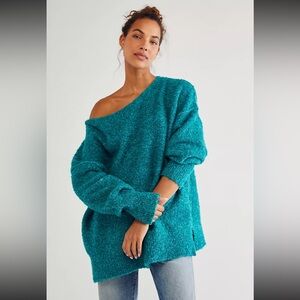 Free People teal turquoise blue sweater. Size M. Great for fall